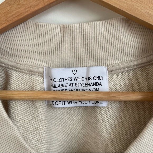 Stylenanda Cropped Sweater Vest - Picture 3 of 3